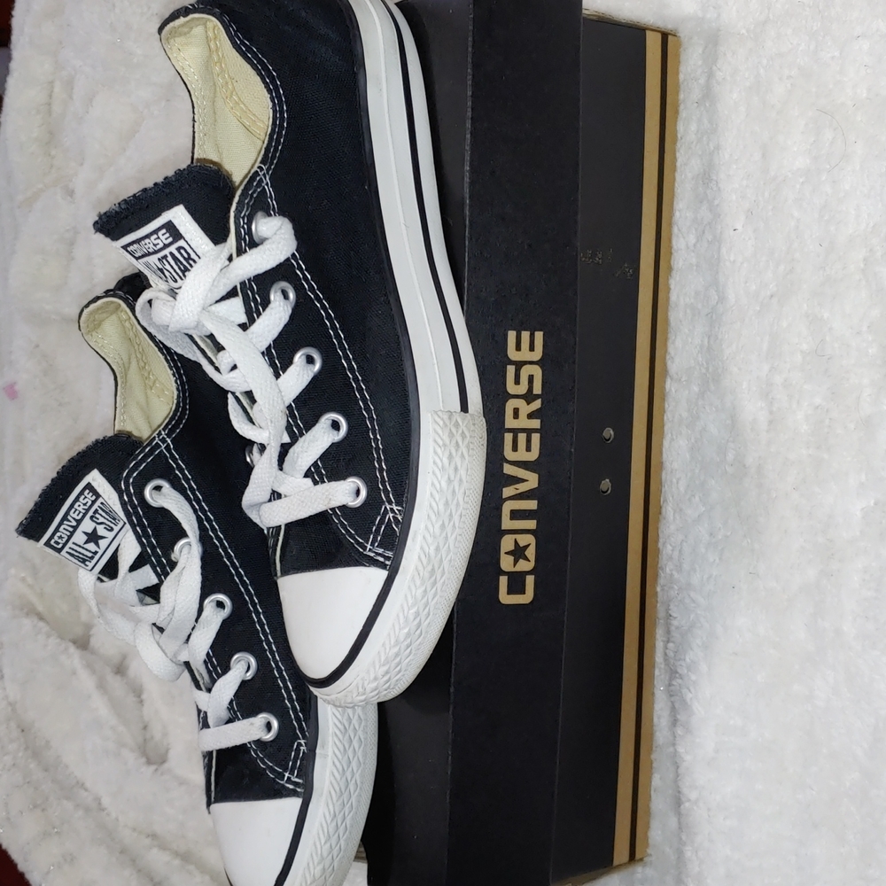 Black All Star Converse size 3 Y